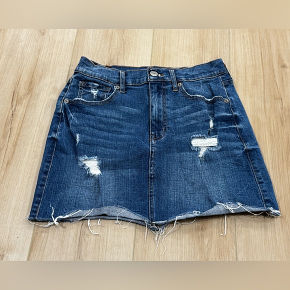 AERO Dresses & Skirts - AERO High Rise Distressed Denim Mini Skirt Size 4 Frayed Hem Jean Skirt Casual